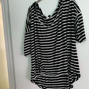 Torrid 3/4 sleeve crop hoodie